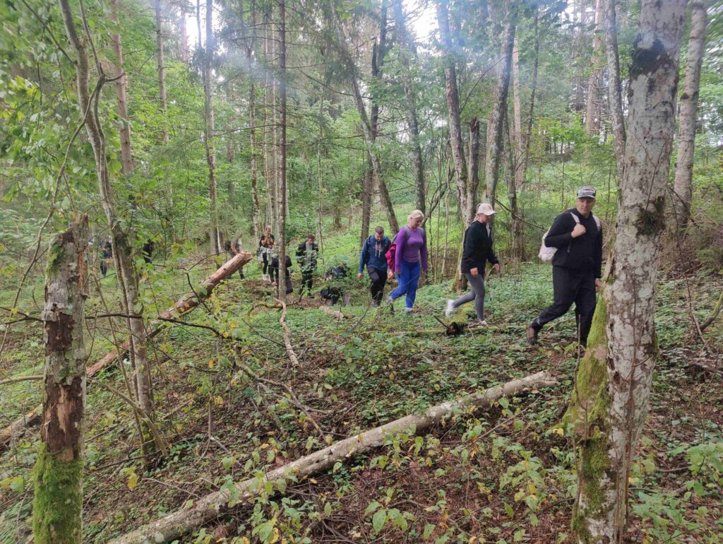 Žygis pėsčiomis su geologais Šimonių giria, palei Šventosios pakrantes